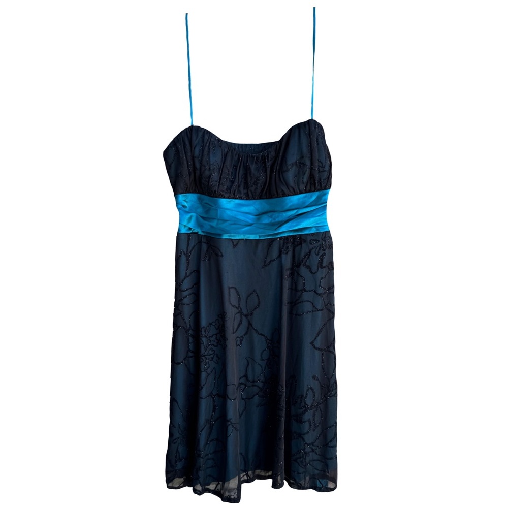 Mesh overlay formal dress